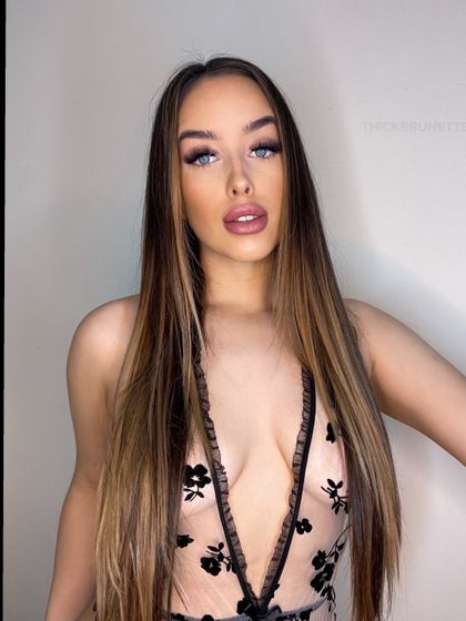 thickbrunettefree OnlyFans picture