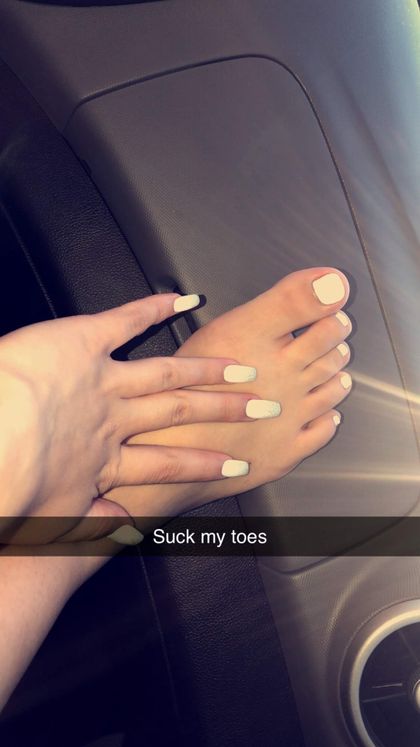 emlie_cuteassfeet OnlyFans picture