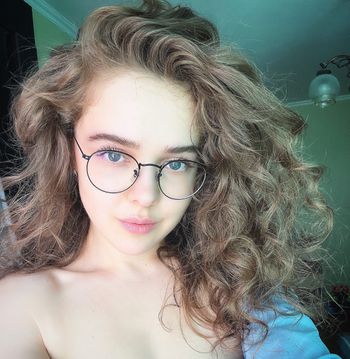 curly.witch OnlyFans - Free Trial - Photos - Socials | FansMetrics.com