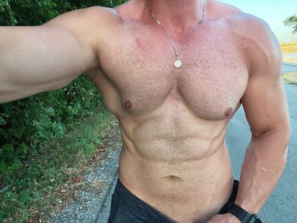 u18084688 OnlyFans picture