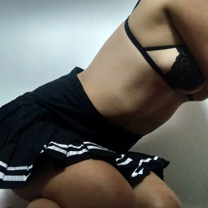 tini.r OnlyFans picture