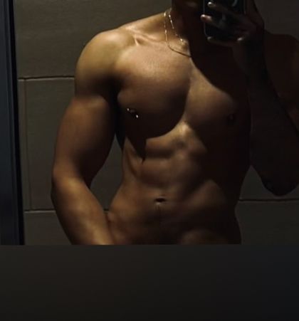 itspinknwhite OnlyFans picture