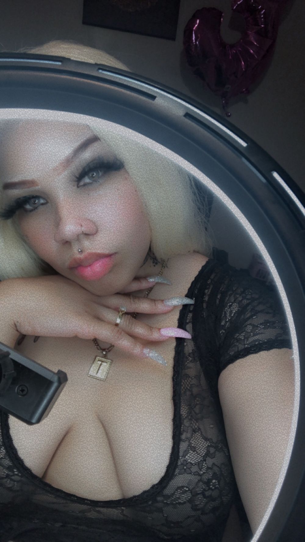 fingerlickin_red OnlyFans profile picture