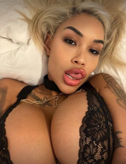 bonjourkym OnlyFans picture