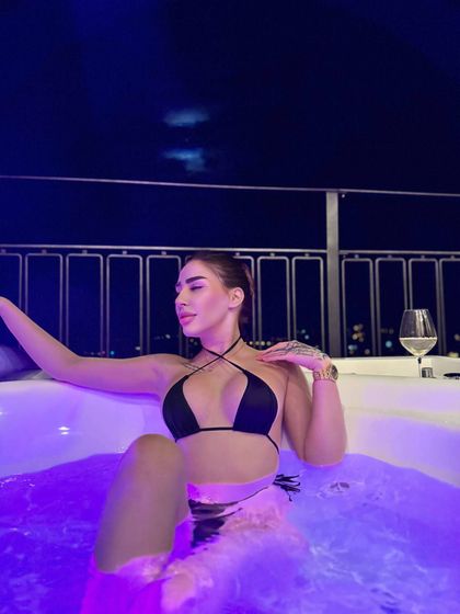 burgundymuse OnlyFans picture