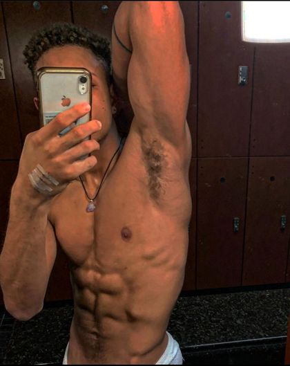 therippedlightskin OnlyFans picture