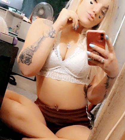 queenb1124 OnlyFans picture