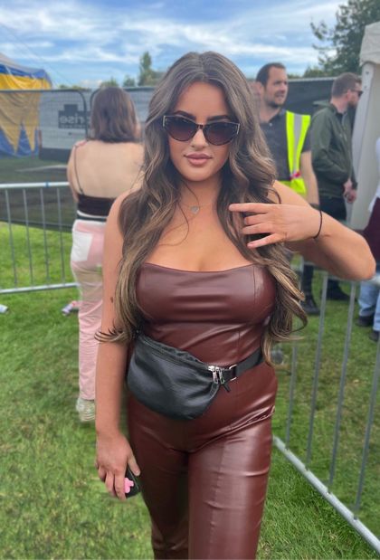hollyboohoo OnlyFans picture