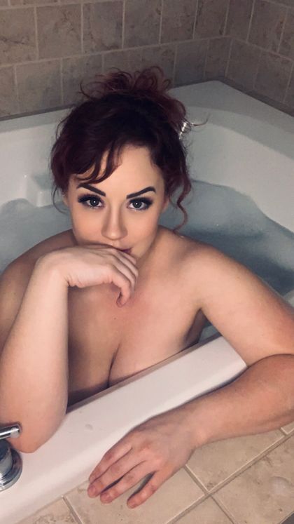 red_adventuress OnlyFans picture