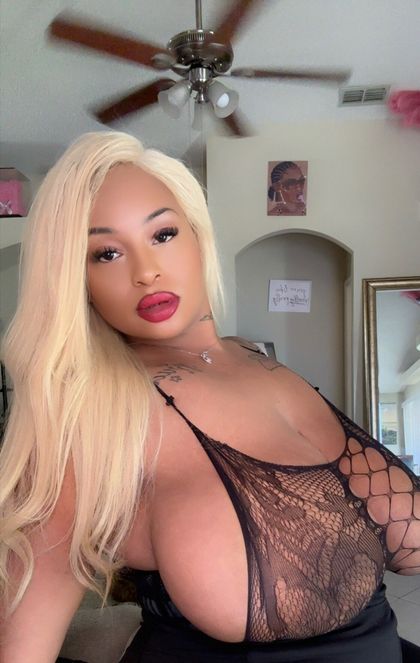 itsnayhoee OnlyFans picture
