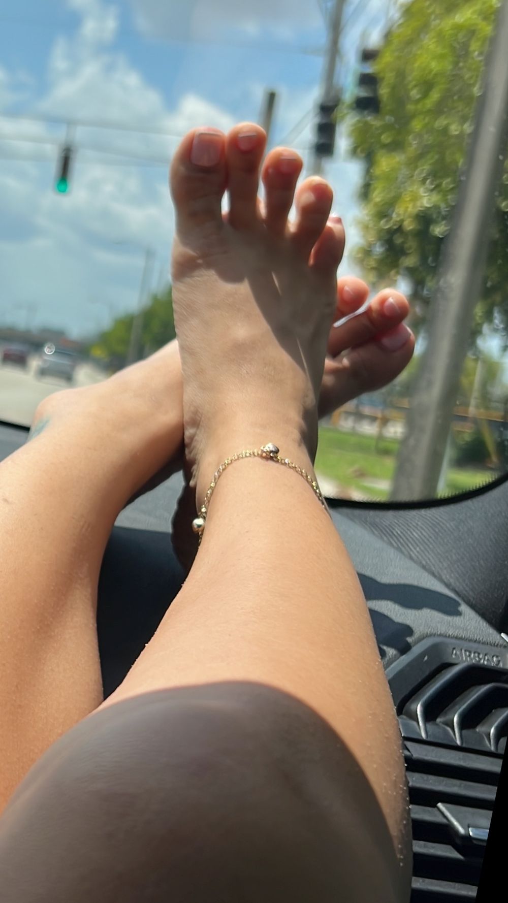 lovefeetiesworld OnlyFans profile picture