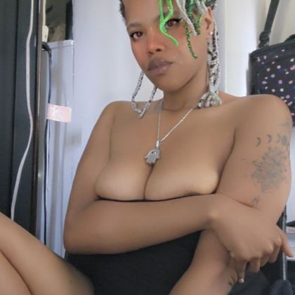 polyravebae OnlyFans picture