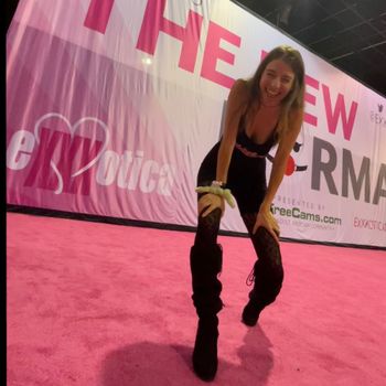 cidergal OnlyFans - Stats, Graphs, Photos & Profile Comparisons | FansMetrics.com