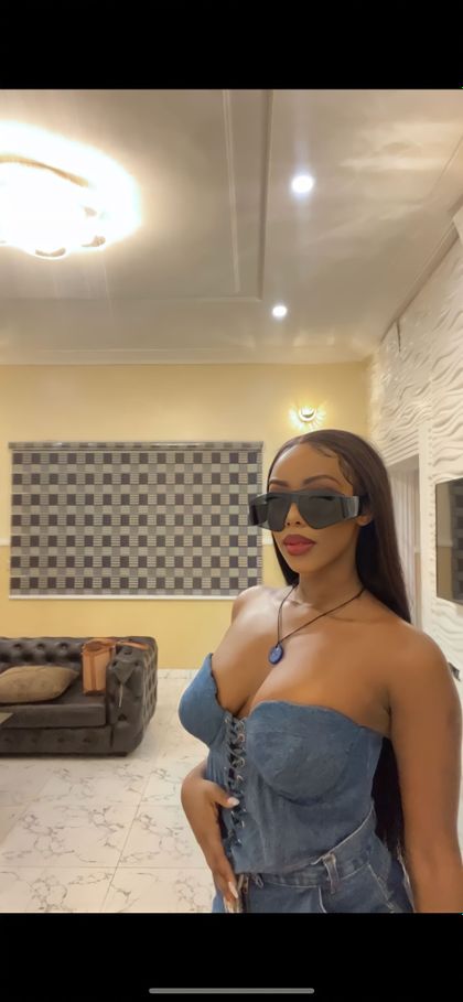 zayneeee OnlyFans picture