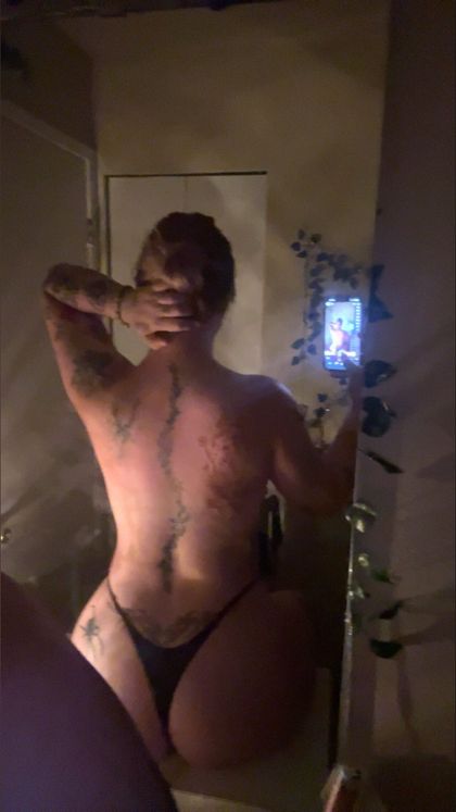 mikaelanoelle OnlyFans picture