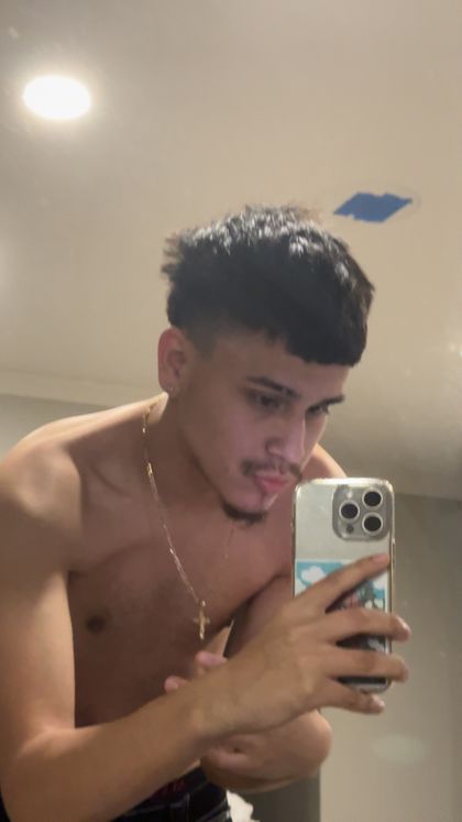 yololopuz OnlyFans picture