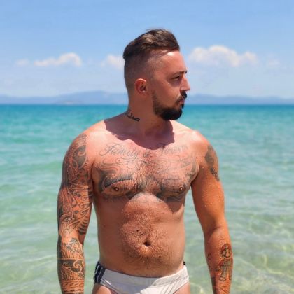 Best OnlyFans in Greece | 10,000+ Free and Paid Accounts | FansMetrics.com