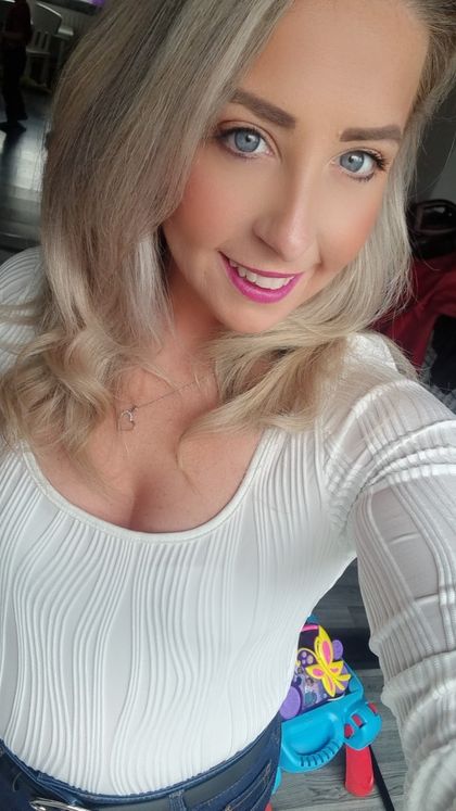 debs487x OnlyFans picture
