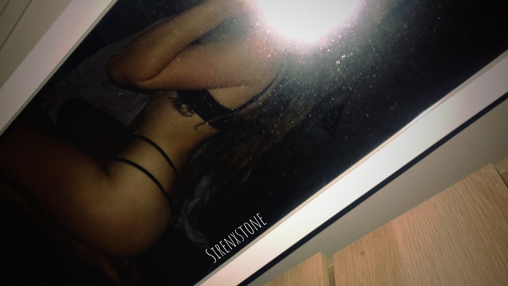 sirenxstone OnlyFans profile picture