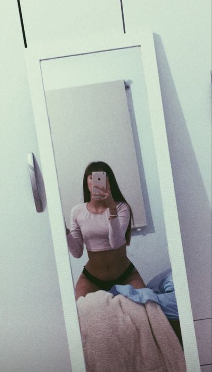 sky.pink OnlyFans picture