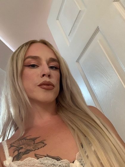 y0urfavbrat OnlyFans picture