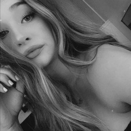 lauramae13 OnlyFans picture