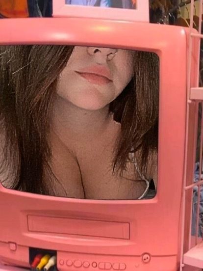 b.jiggle OnlyFans picture
