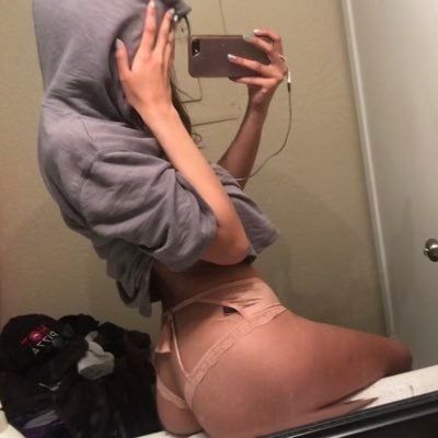 oliviamello4 OnlyFans picture