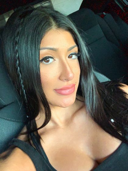 ellie_giselle OnlyFans picture