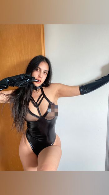 MISTRESS MELANIE- POSSESSIVE MISS