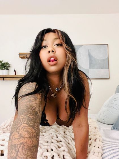 leilagreyxo OnlyFans picture
