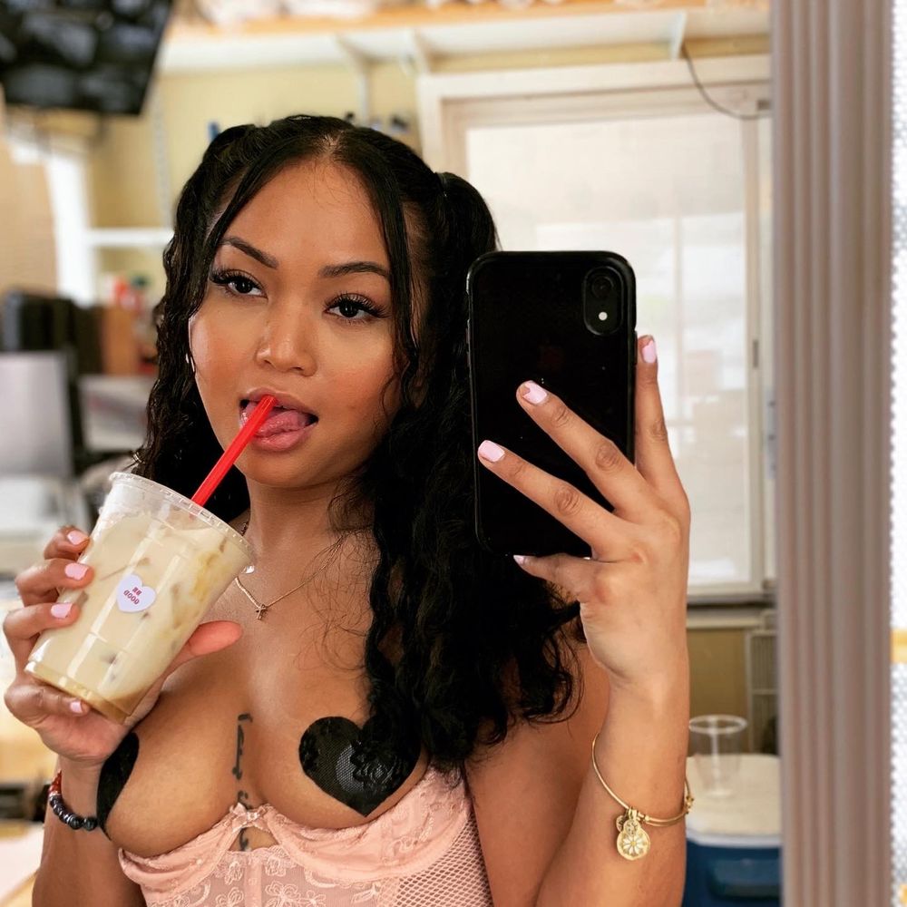 little_ms_v OnlyFans profile picture