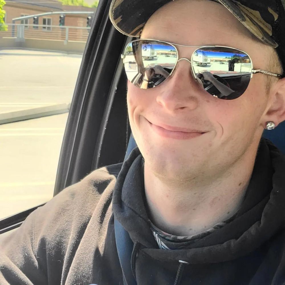 hanging_tip OnlyFans profile picture
