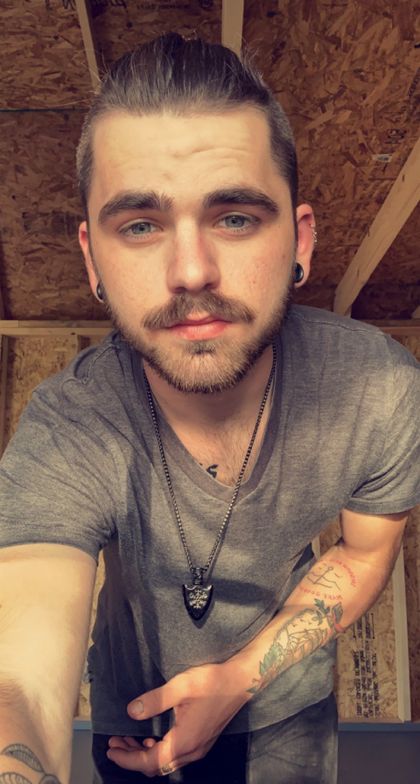 anotherskinnywhiteguy OnlyFans picture