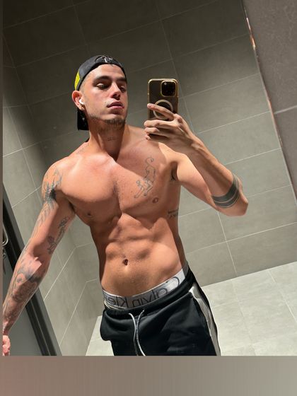 u92490456 OnlyFans picture