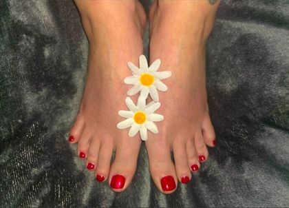 petiteandtoetallysoledou OnlyFans picture