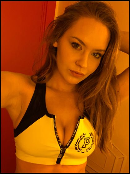 tinywhite187 OnlyFans picture