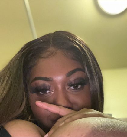 kreamykori OnlyFans picture