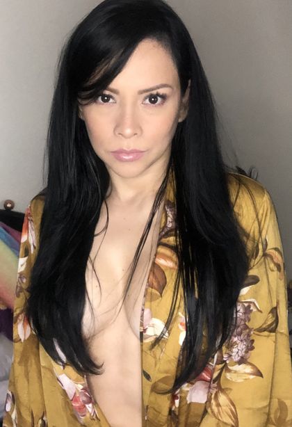 yoshana OnlyFans picture