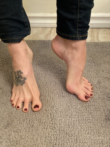 misstoesandcalves OnlyFans picture