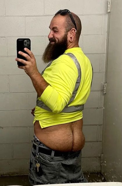 constructionbear OnlyFans picture