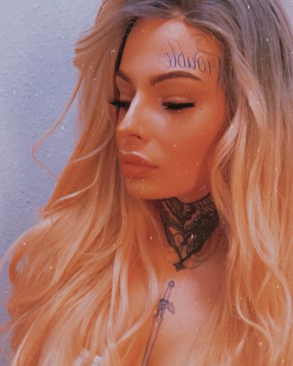 lyn.ixv OnlyFans picture