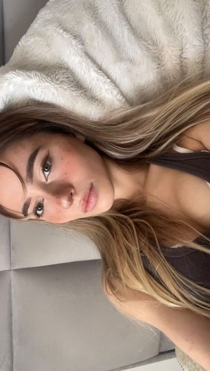 bella_leaa2 OnlyFans picture
