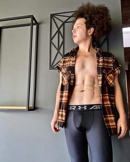 elafroalex OnlyFans picture
