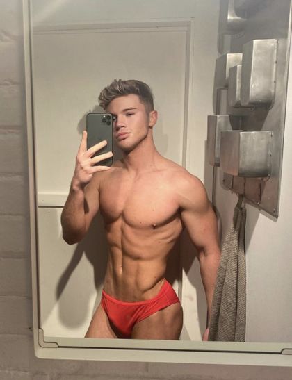 deanyoung OnlyFans picture
