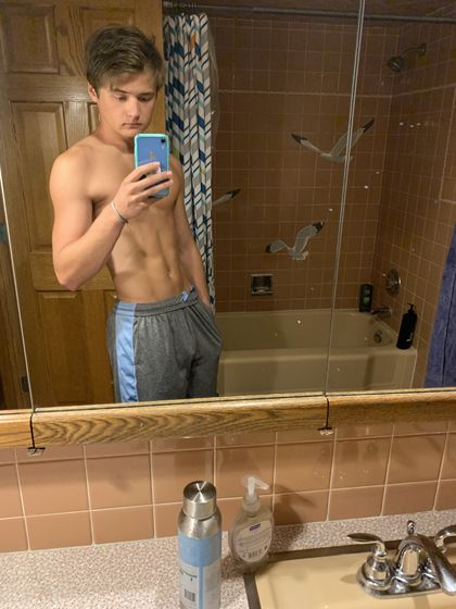 collegetwink99 OnlyFans picture
