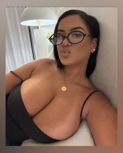 viphanaaels OnlyFans picture
