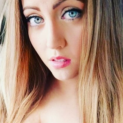 hollyhartextra OnlyFans picture