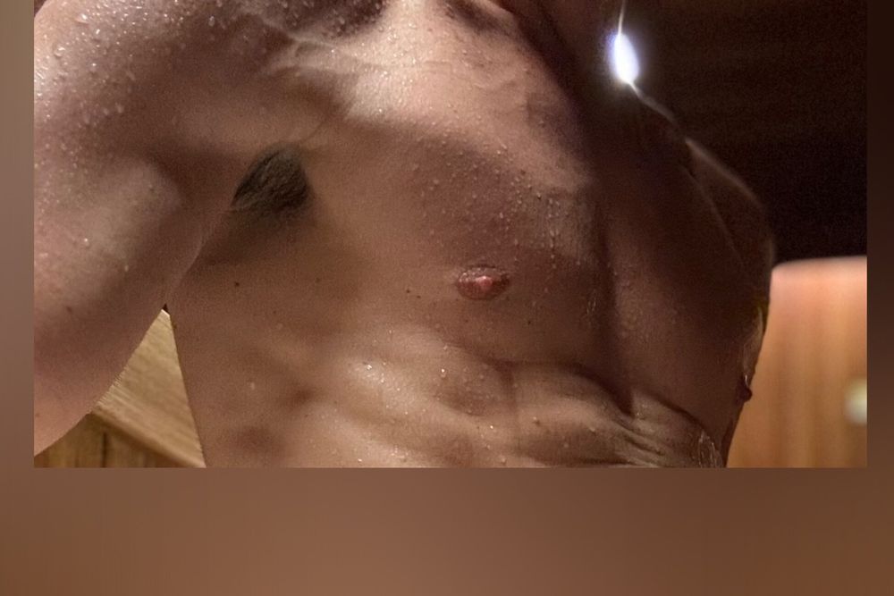 hung_discreet OnlyFans profile picture