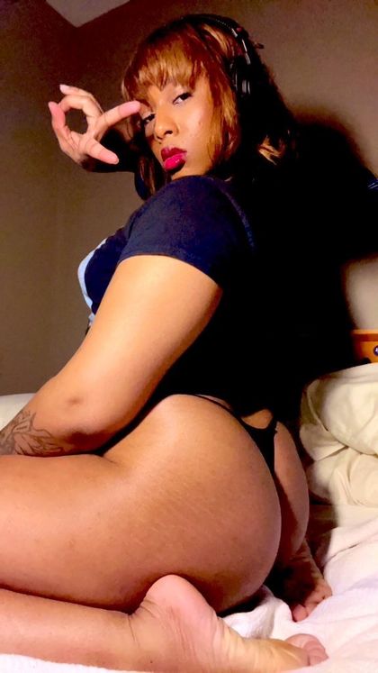 queenzandi OnlyFans picture